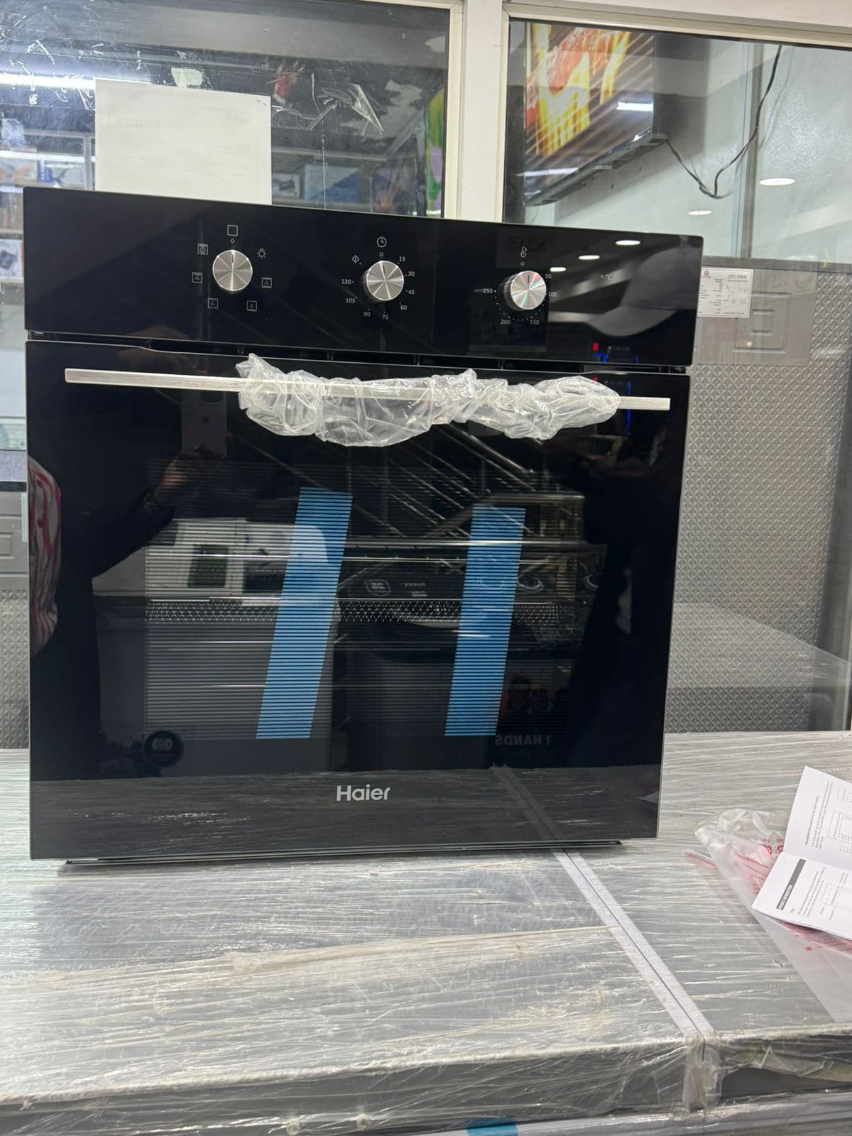 Haier 67litres built in oven-HOM -6400B